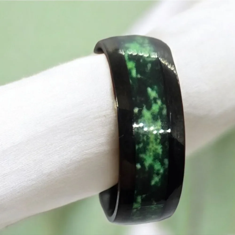 Size 11 Men's 8mm Titanium Steel Ring Casual Formal Comfort Band Black/Green NEW